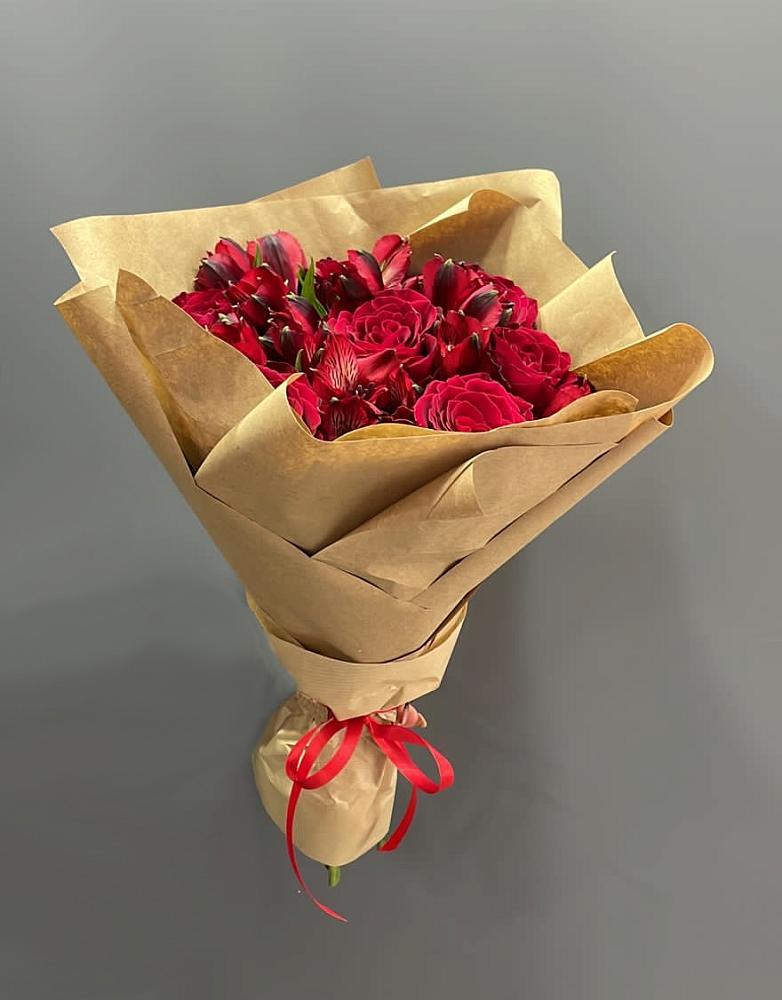 Букет цветов из: Альстромерии и Розы в Боршева