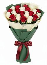 Букет Микс из красных и белых роз в Боршева