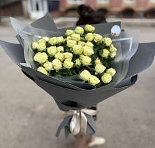 Букет Белые кустовые розы Солинеро в Боршева