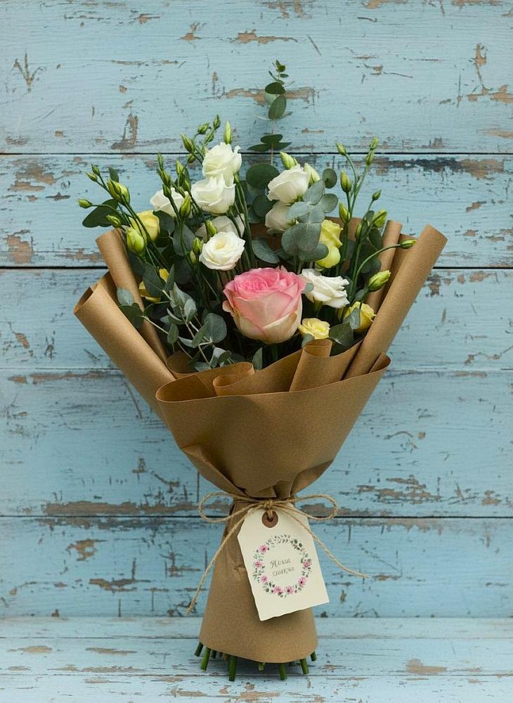 Букет цветов из: Розы и Лизиантусы в Боршева