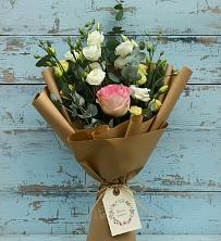 Букет цветов из:  Розы и Лизиантусы в Боршева